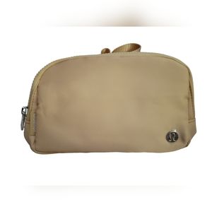 Lululemon Everywhere Belt Bag Yellow/Gold